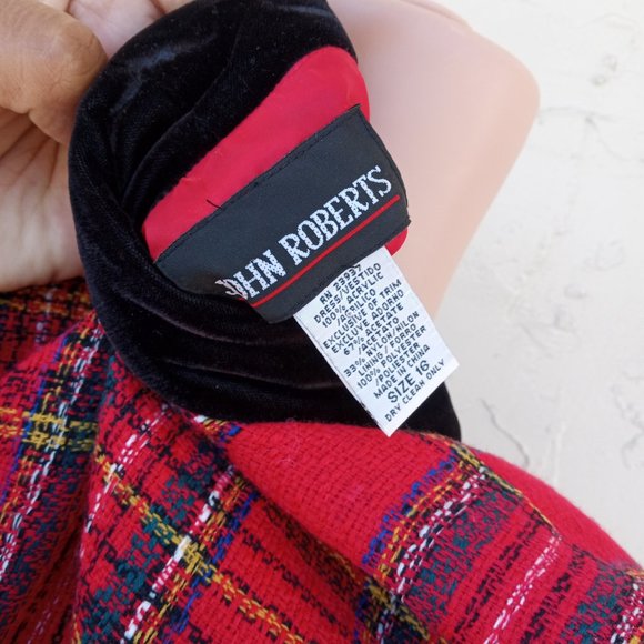 Vintage Black Velvet Trimmed Plaid Coat - Picture 10 of 10